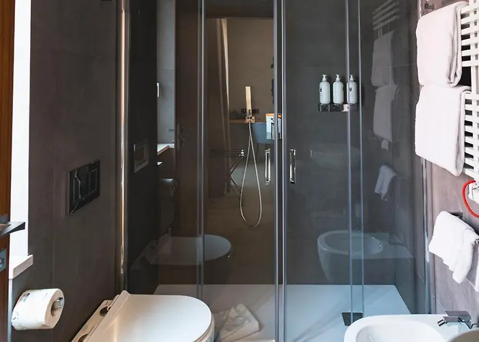 J Maluni Otel 4*