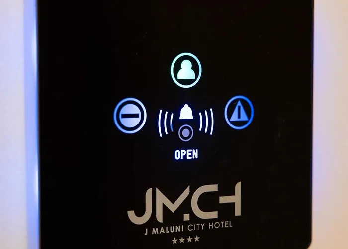 J Maluni Otel 4*