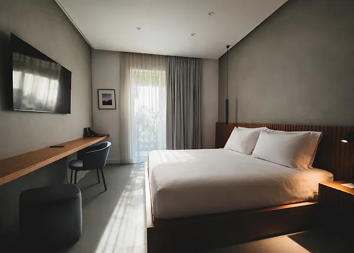 J Maluni Otel 4*