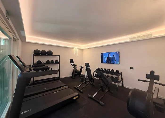 Otel J Maluni
